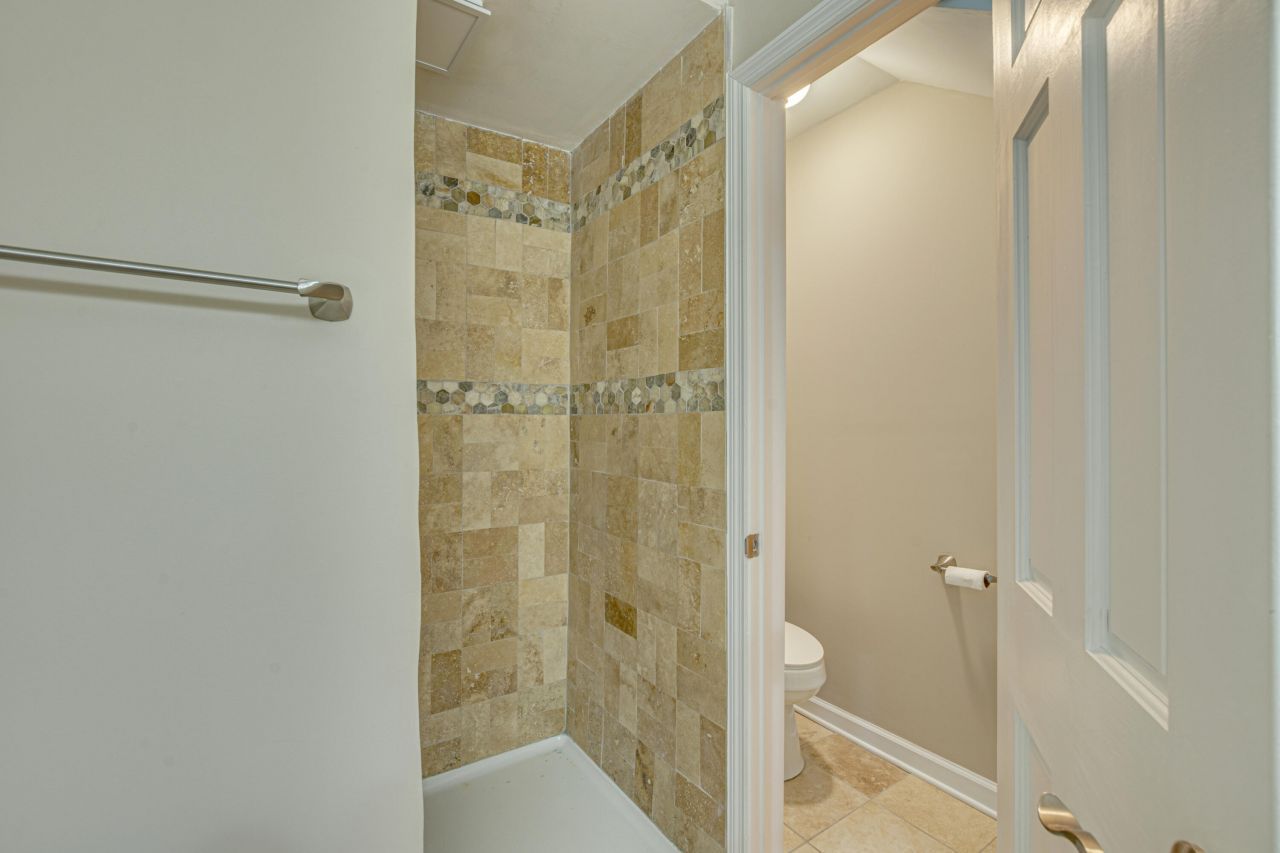 377 Ashley Avenue Photo 24