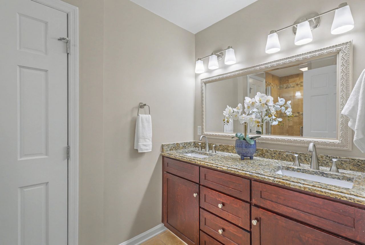 377 Ashley Avenue Photo 31