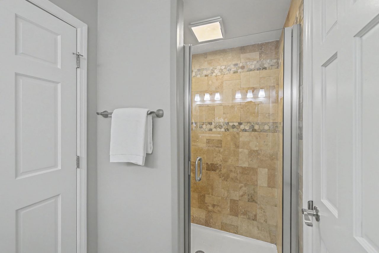 377 Ashley Avenue Photo 36