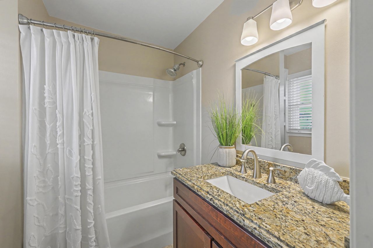 377 Ashley Avenue Photo 52