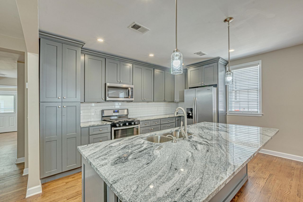 377 Ashley Avenue Photo 7