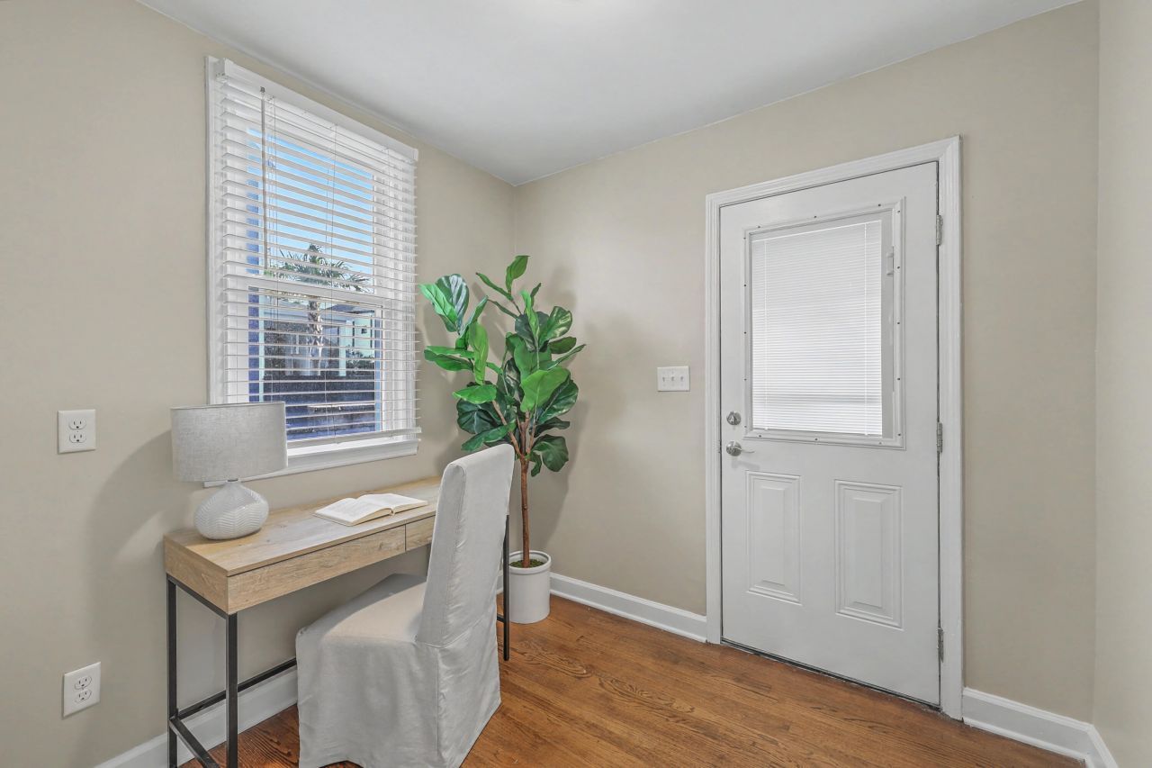 377 Ashley Avenue Photo 8