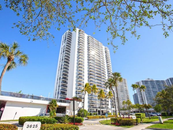 3675 N Country Club Dr, Unit 1102, Aventura, FL 33180