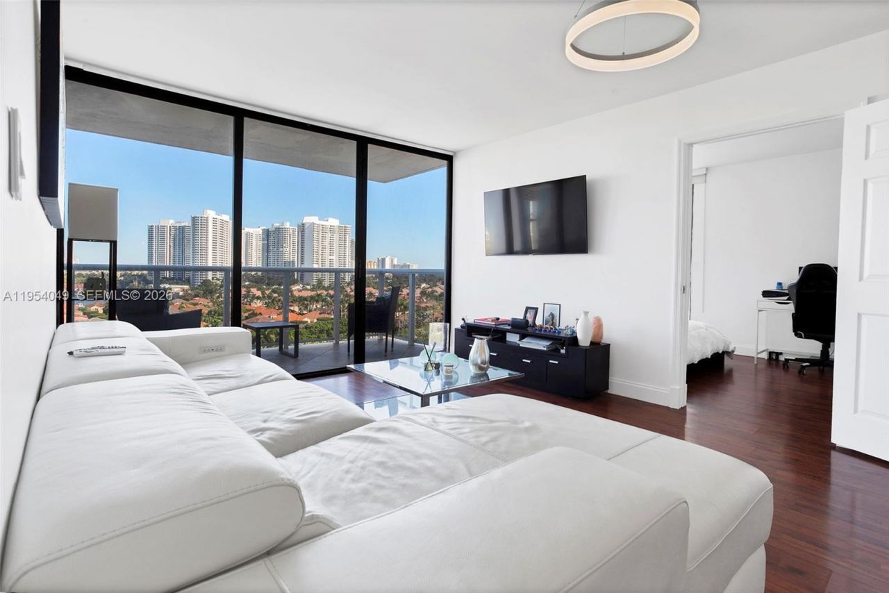 3675 N Country Club Dr, Unit 1102, Aventura, FL 33180 Photo