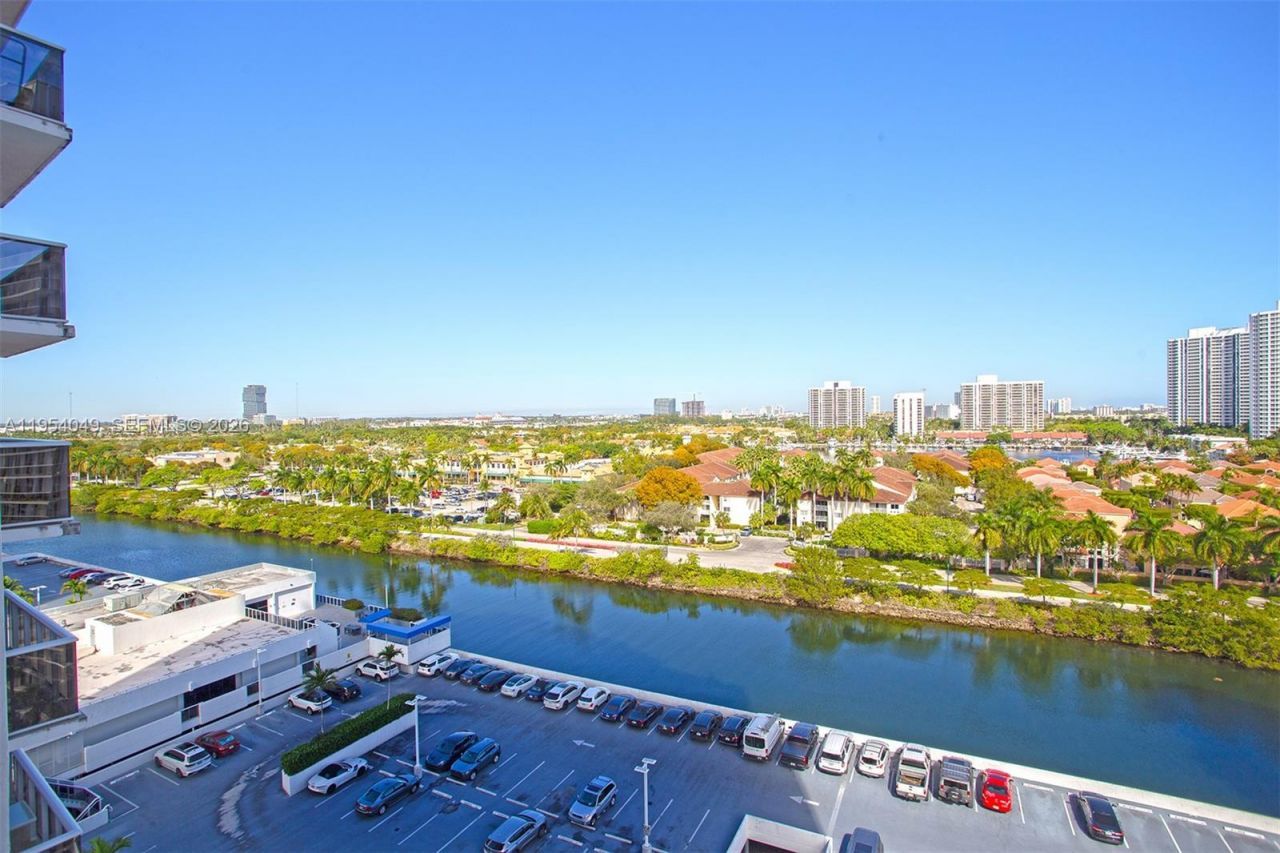 3675 N Country Club Dr, Unit 1102, Aventura, FL 33180 Photo