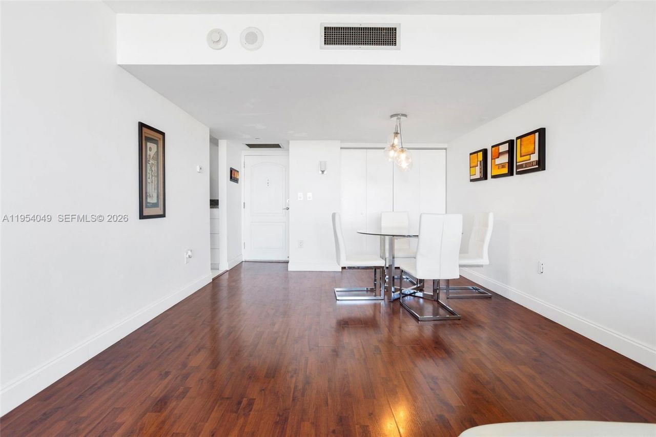 3675 N Country Club Dr, Unit 1102, Aventura, FL 33180 Photo