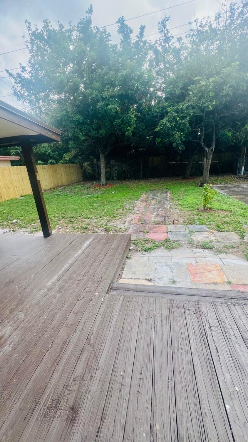 2360 NW 2nd Street Street, Pompano Beach, FL 33069 Photo