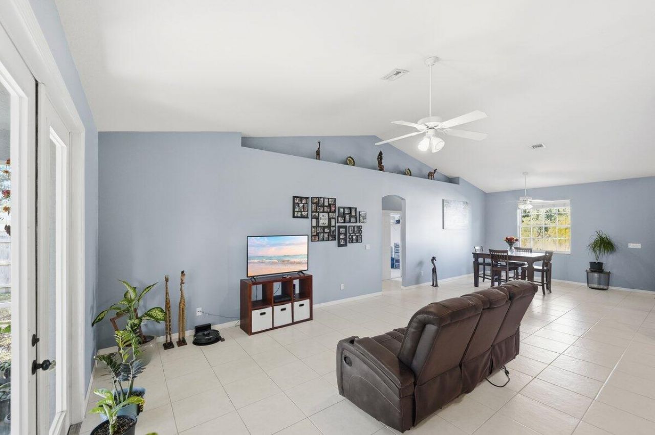 5859 NW Cullom Circle, Port Saint Lucie, FL 34986 Photo