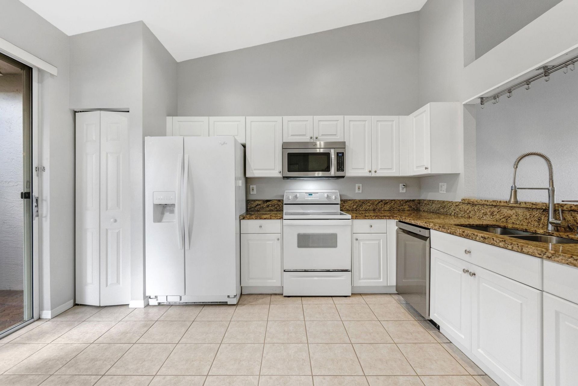 7501 S Aragon Blvd, Unit 5, Sunrise, FL 33313 Photo