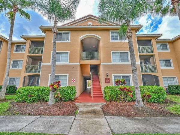 3740 NW Adriatic Ln, Unit 305, Jensen Beach, FL 34957