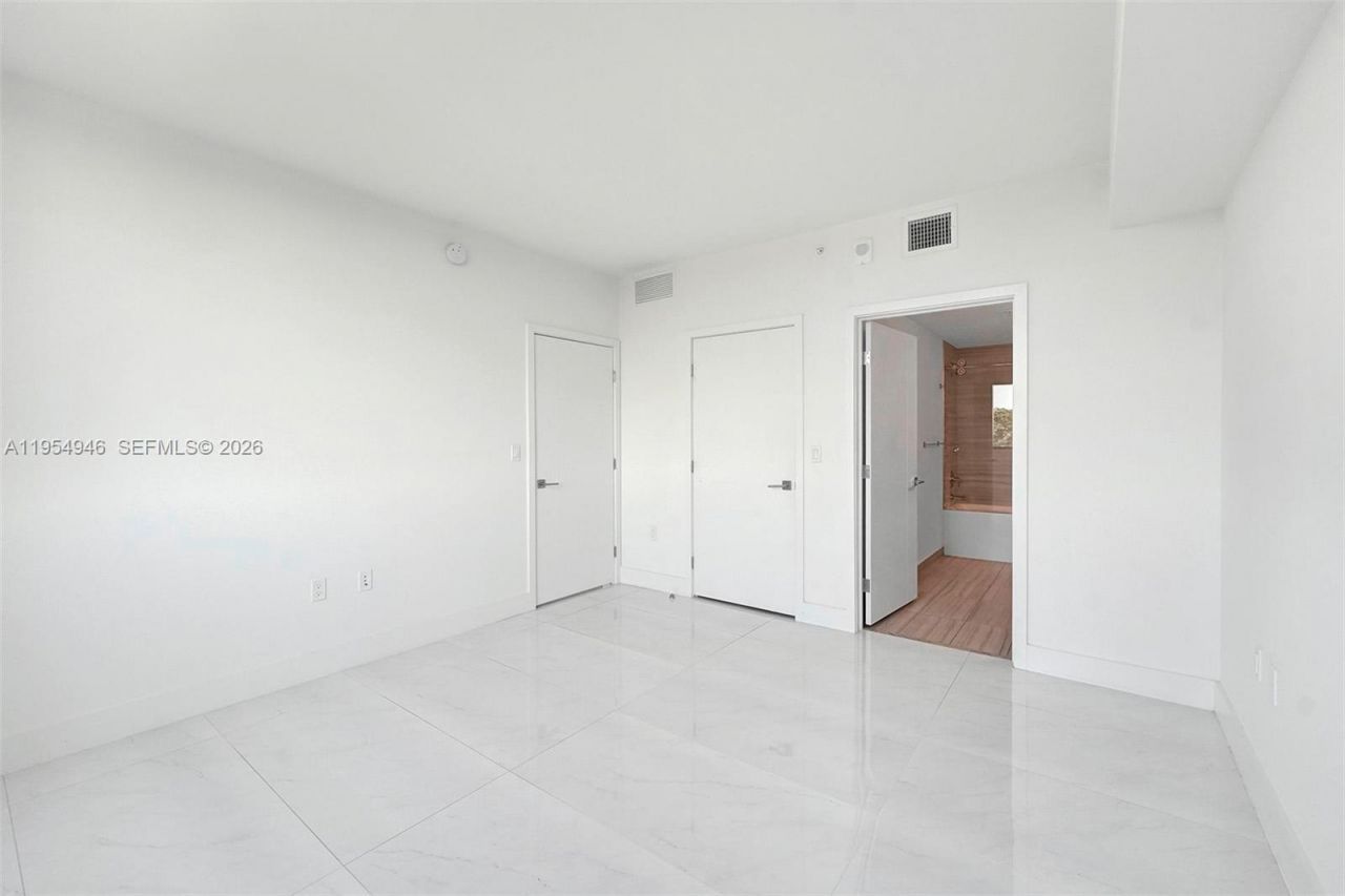 301 Altara Ave, Unit 631, Coral Gables, FL 33146 Photo