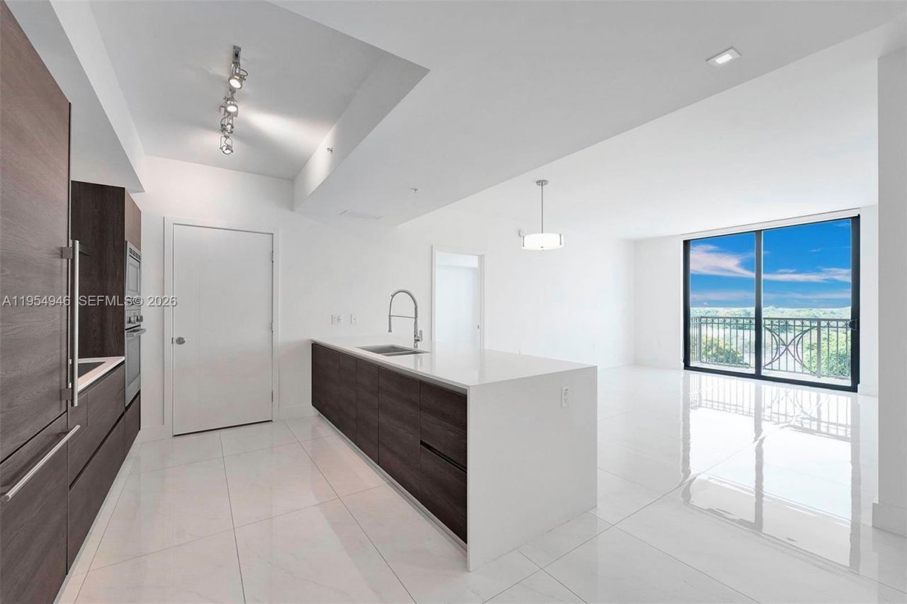 301 Altara Ave, Unit 631, Coral Gables, FL 33146 Photo