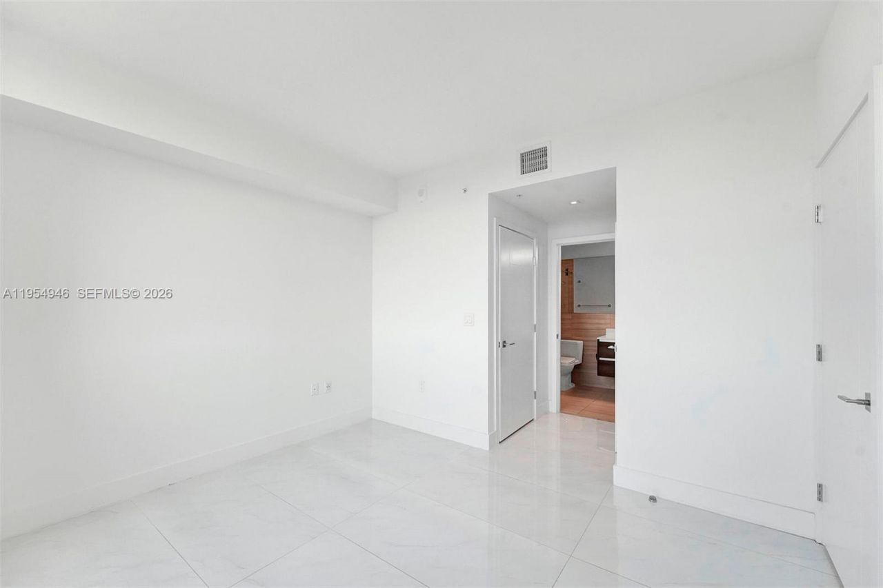 301 Altara Ave, Unit 631, Coral Gables, FL 33146 Photo