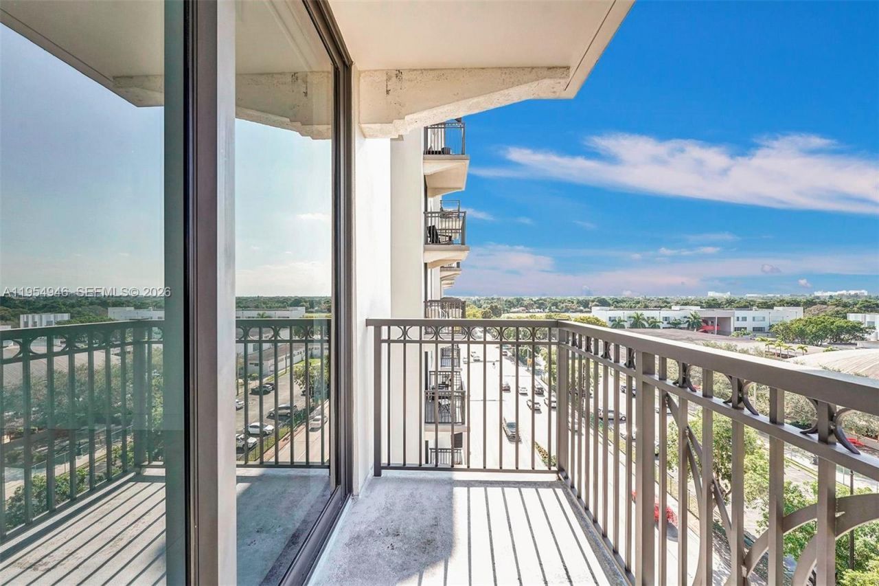 301 Altara Ave, Unit 631, Coral Gables, FL 33146 Photo