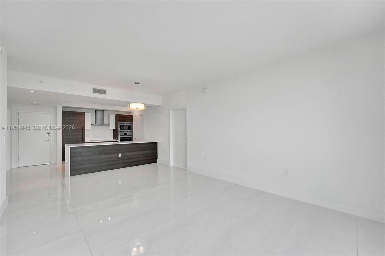 301 Altara Ave, Unit 631, Coral Gables, FL 33146 Photo