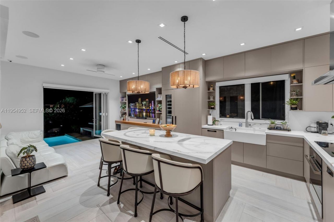 4819 University Drive, Coral Gables, FL 33146 Photo