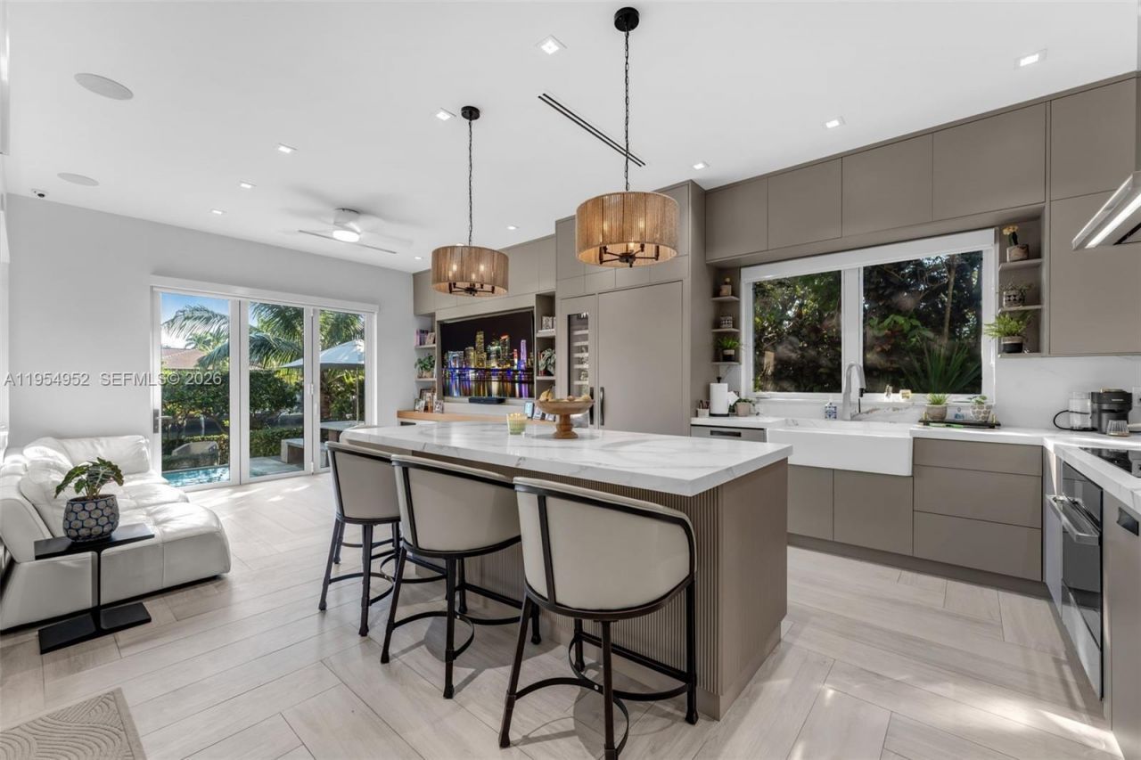 4819 University Drive, Coral Gables, FL 33146 Photo