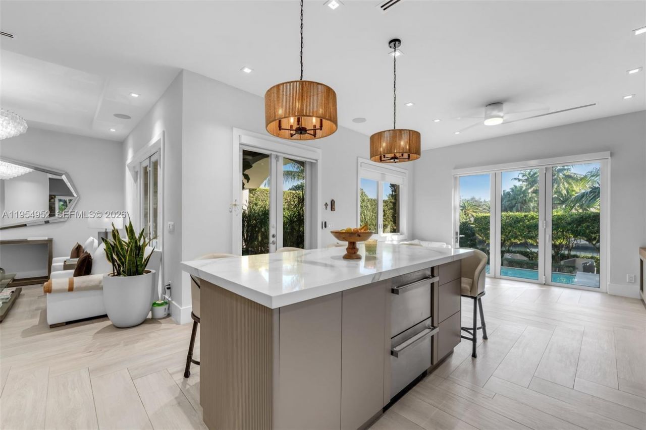 4819 University Drive, Coral Gables, FL 33146 Photo