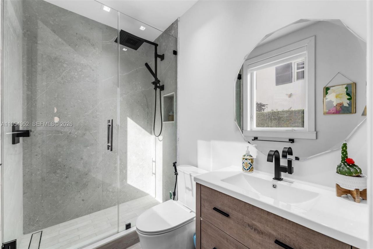 4819 University Drive, Coral Gables, FL 33146 Photo