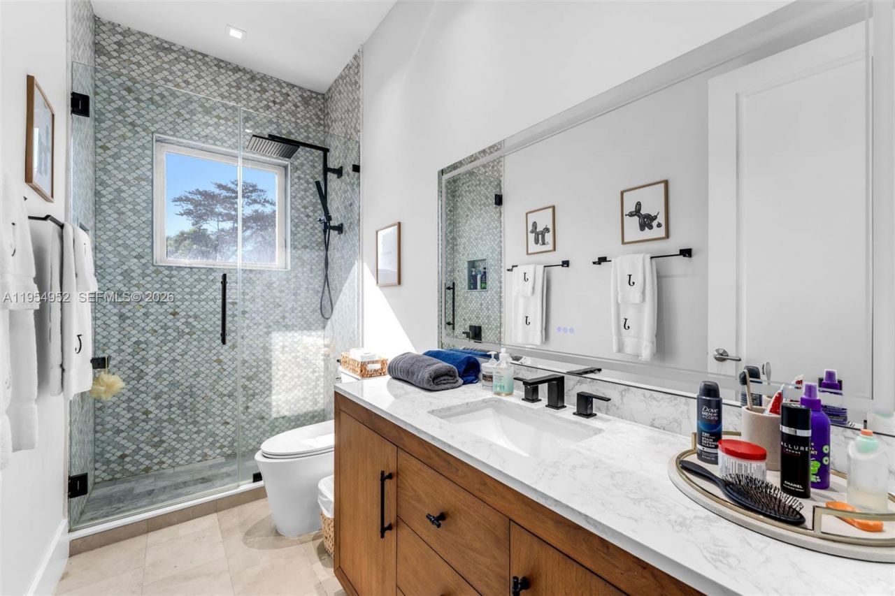 4819 University Drive, Coral Gables, FL 33146 Photo