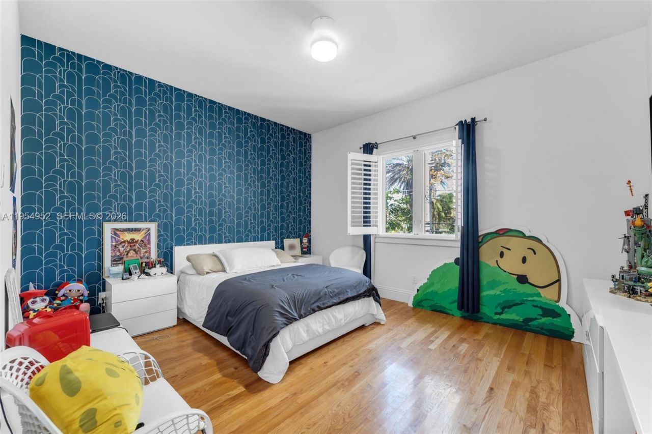 4819 University Drive, Coral Gables, FL 33146 Photo