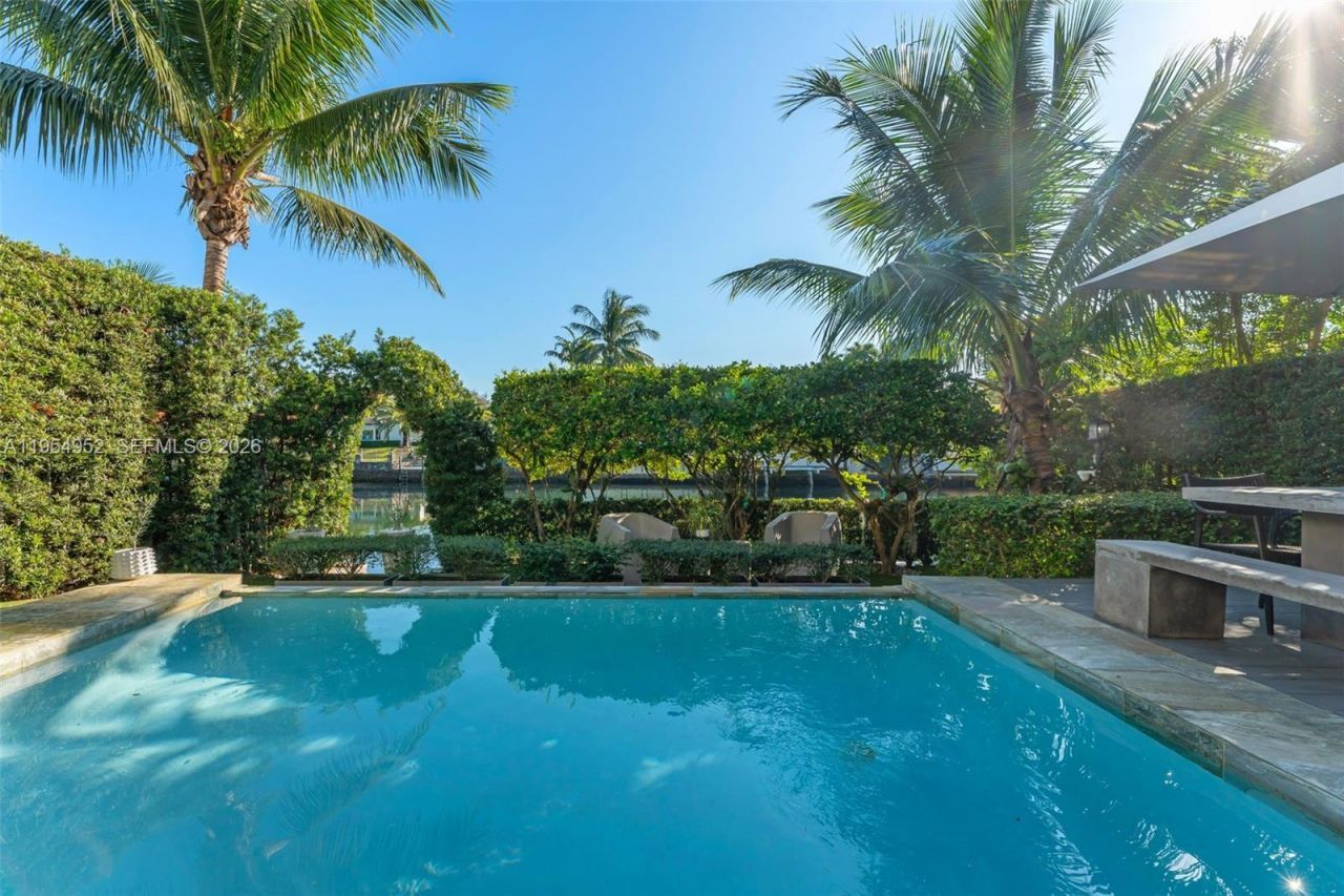 4819 University Drive, Coral Gables, FL 33146 Photo