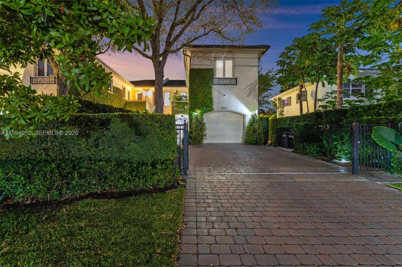 4819 University Drive, Coral Gables, FL 33146 Photo