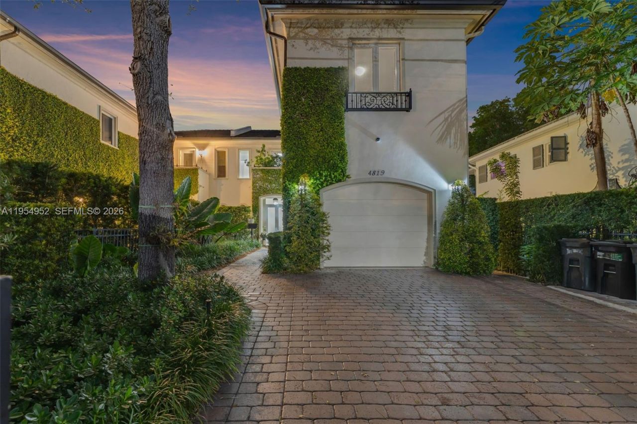 4819 University Drive, Coral Gables, FL 33146 Photo