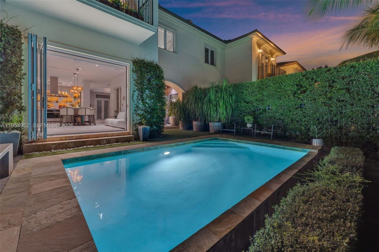 4819 University Drive, Coral Gables, FL 33146 Photo