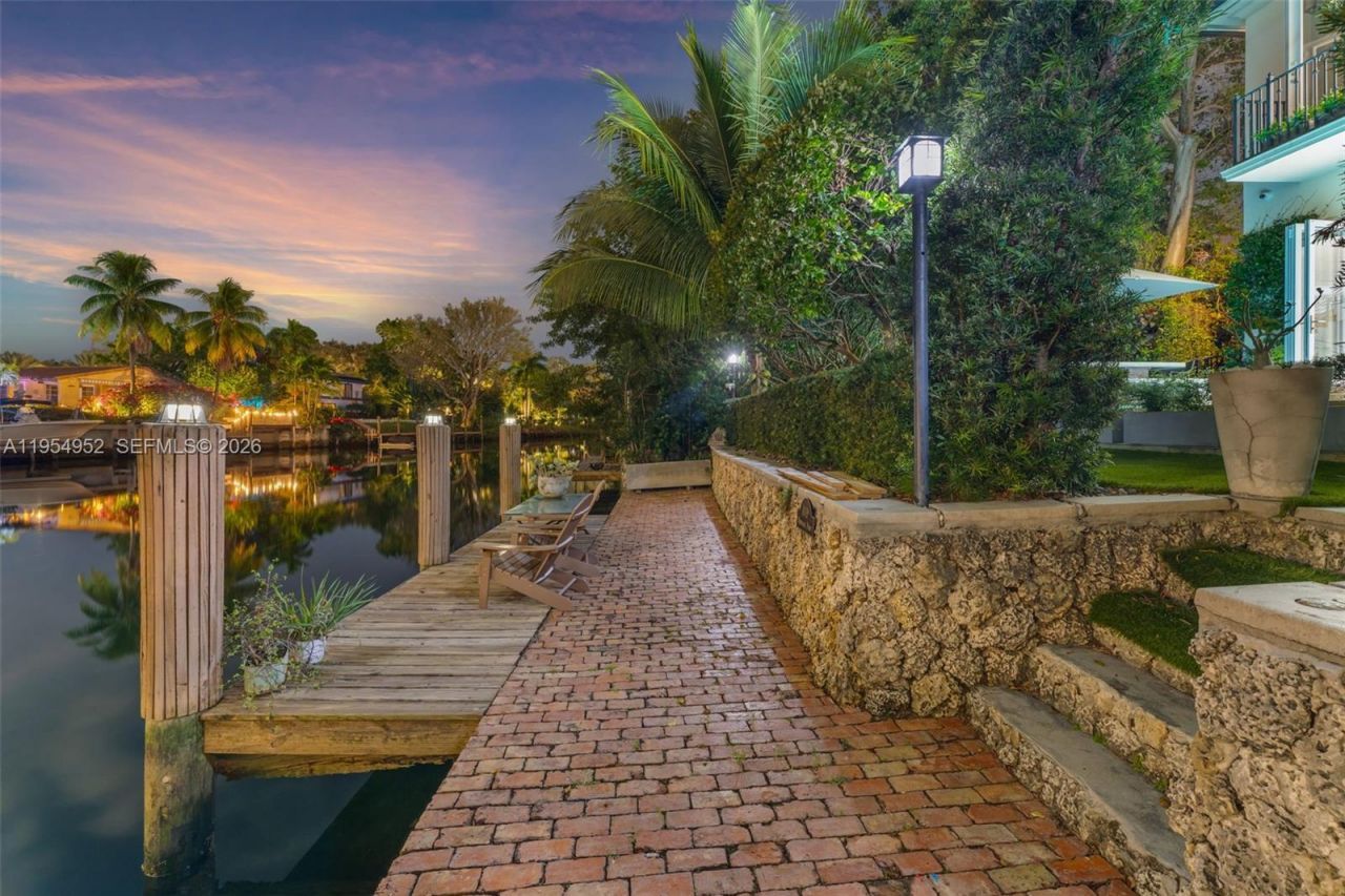 4819 University Drive, Coral Gables, FL 33146 Photo