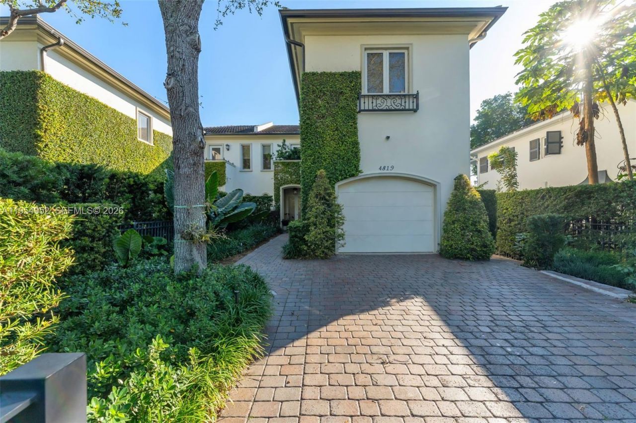 4819 University Drive, Coral Gables, FL 33146 Photo