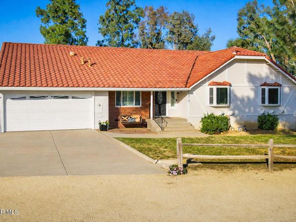 1379 Nonchalant Drive, Simi Valley, CA 93065