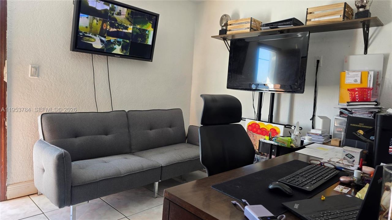 12320 SW 39th St, Miami, FL 33175 Photo