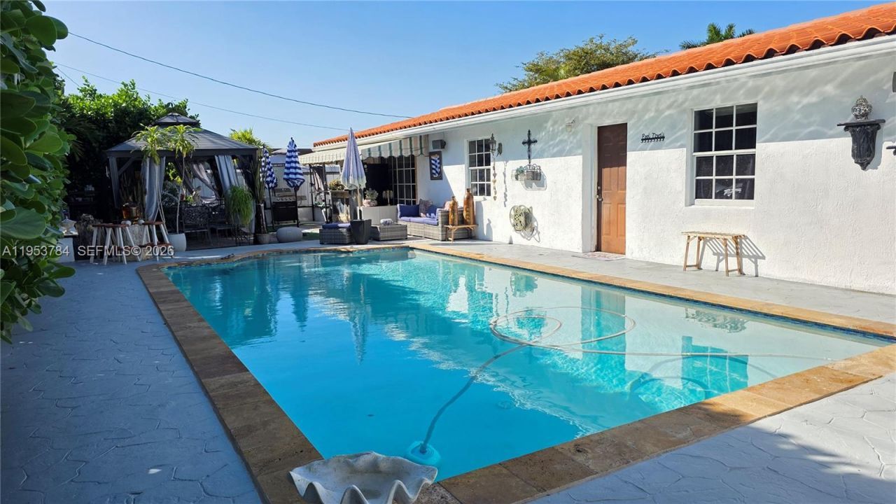 12320 SW 39th St, Miami, FL 33175 Photo