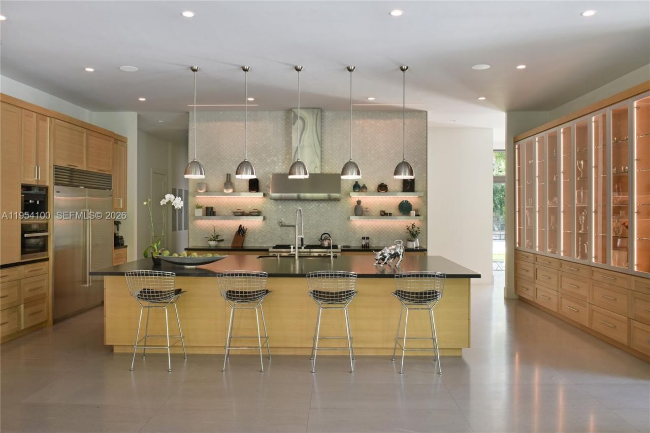 11050 SW 69th Ave , Pinecrest, FL 33156 Photo