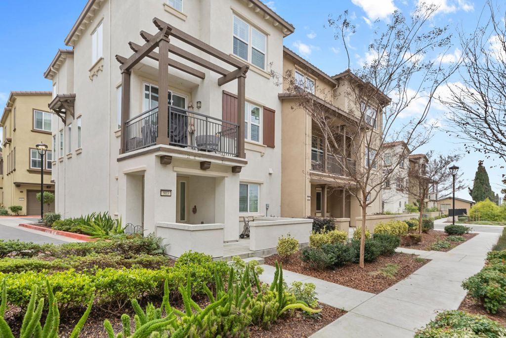 16330 16330 Ridgehaven Dr, Unit 802, Castro Valley, CA 94578 Main Photo