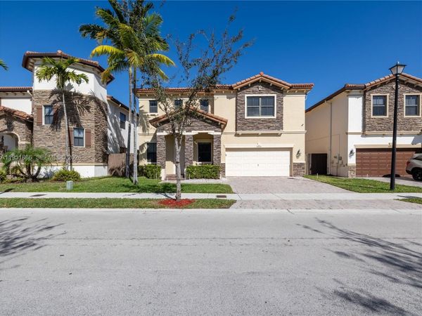 9895 NW 87th Ter, Unit 9895, Doral, FL 33178