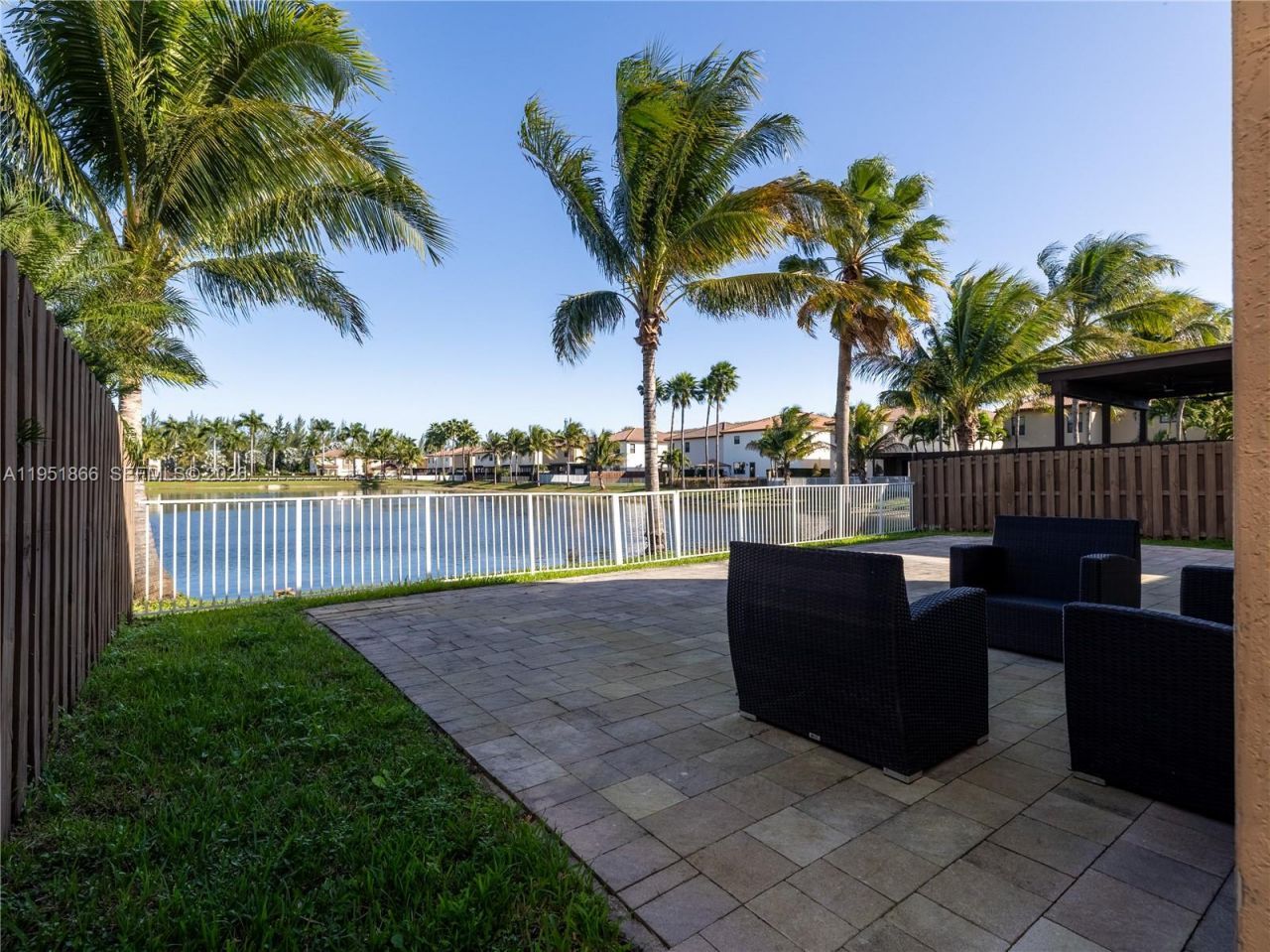 9895 NW 87th Ter, Unit 9895, Doral, FL 33178 Photo