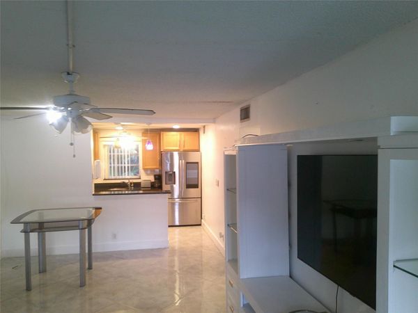 5383 SW 40th Ave, Unit 103, Fort Lauderdale, FL 33314