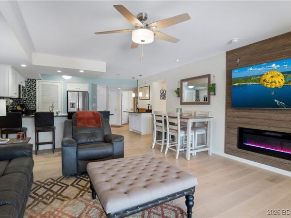 40 Lighthouse Road, Unit 5-201, Lake Ozark, MO 65049