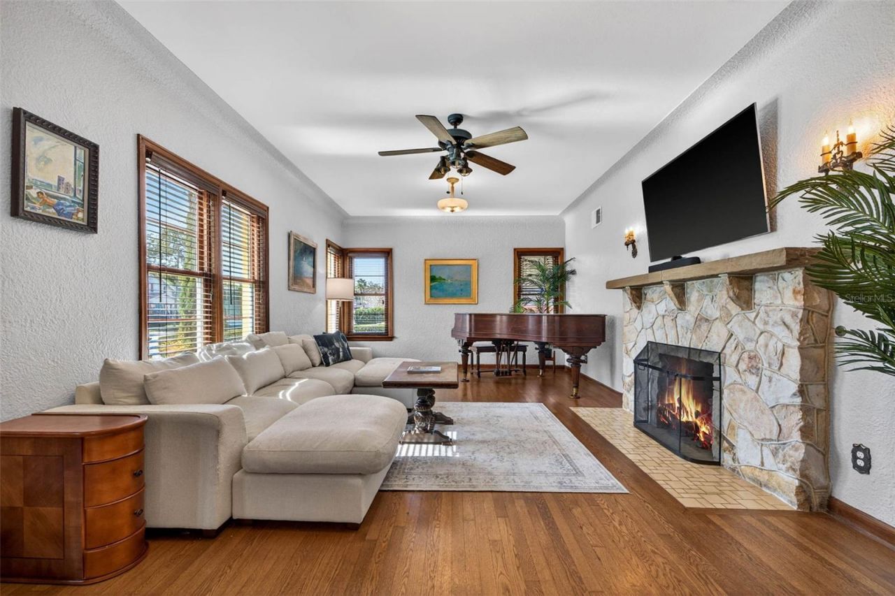 1431 22nd Avenue N, Saint Petersburg, FL 33704 Photo