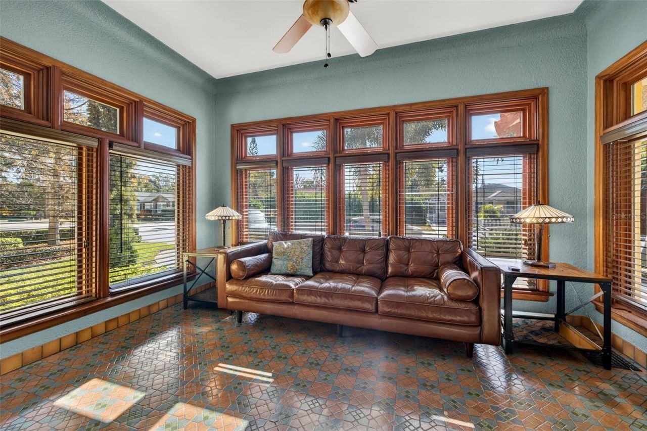 1431 22nd Avenue N, Saint Petersburg, FL 33704 Photo