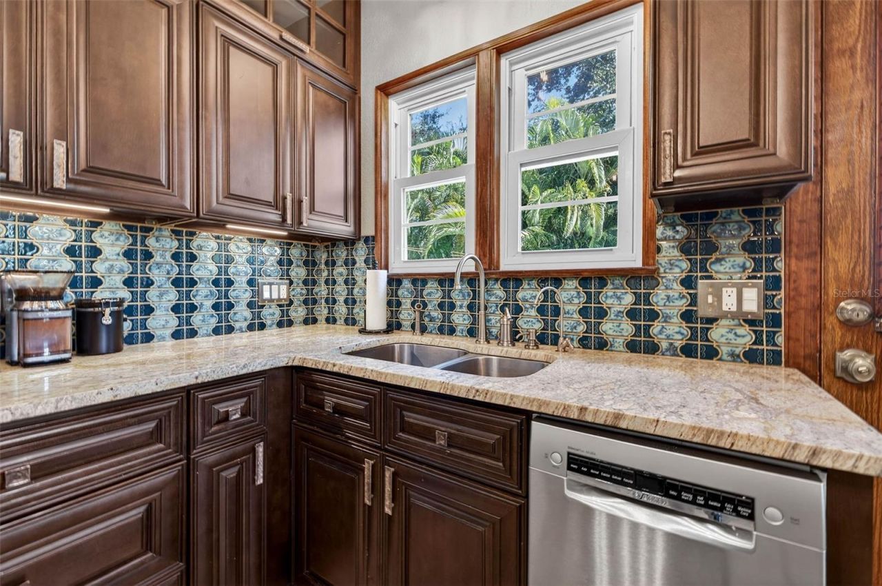 1431 22nd Avenue N, Saint Petersburg, FL 33704 Photo