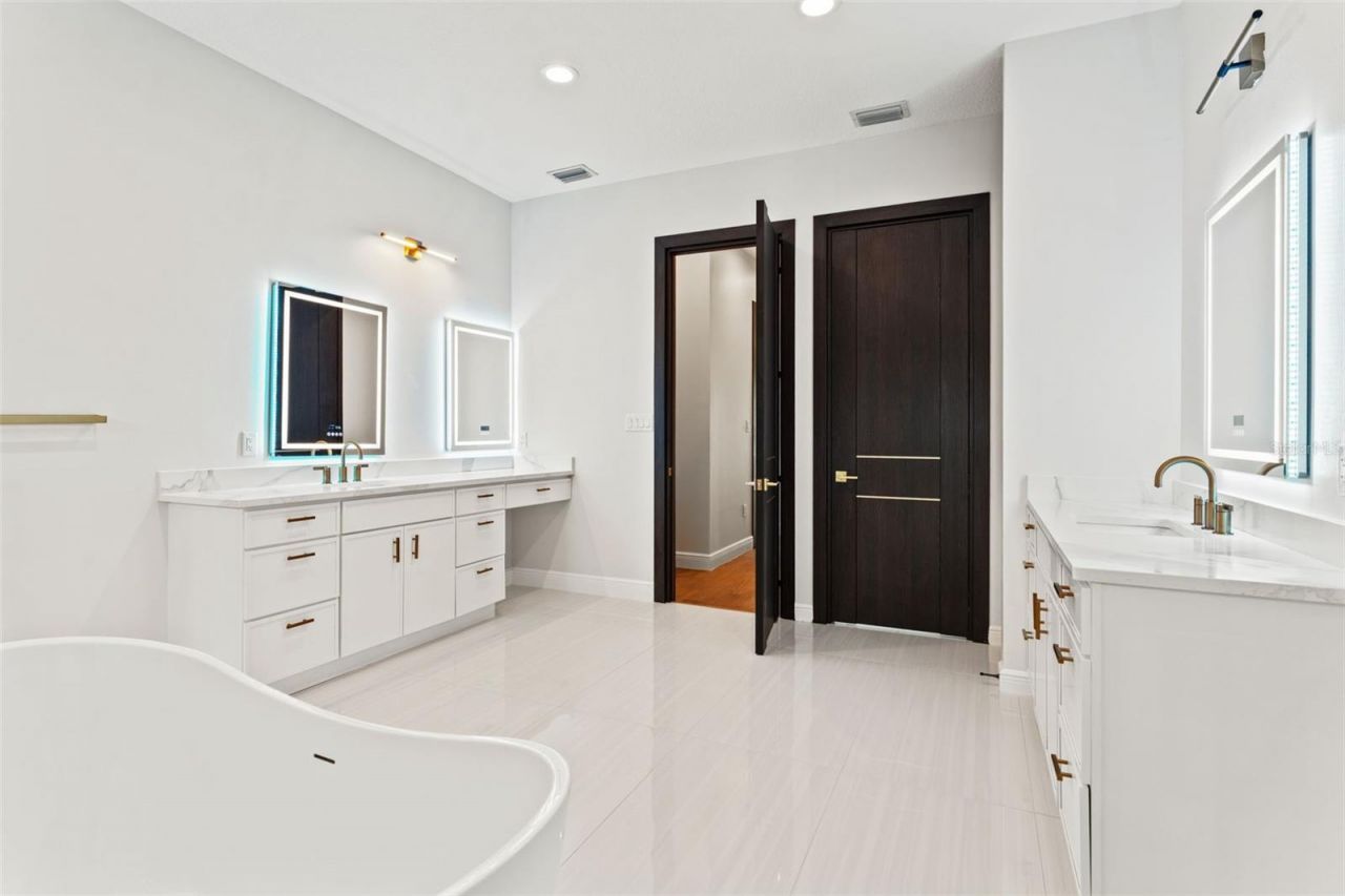 10700 Pontofino Circle, Trinity, FL 34655 Photo