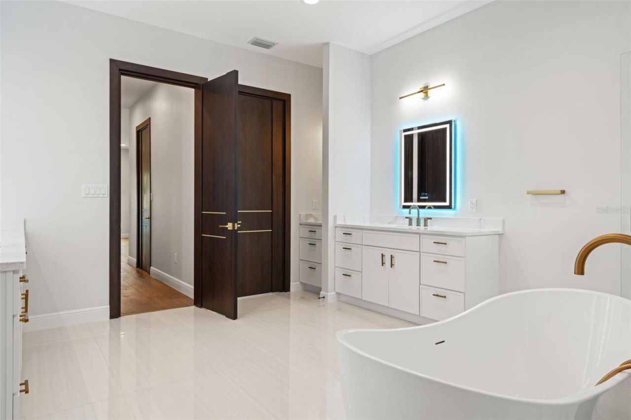 10700 Pontofino Circle, Trinity, FL 34655 Photo