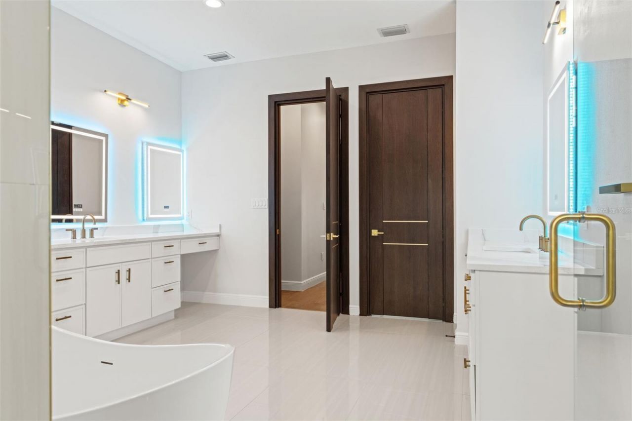 10700 Pontofino Circle, Trinity, FL 34655 Photo