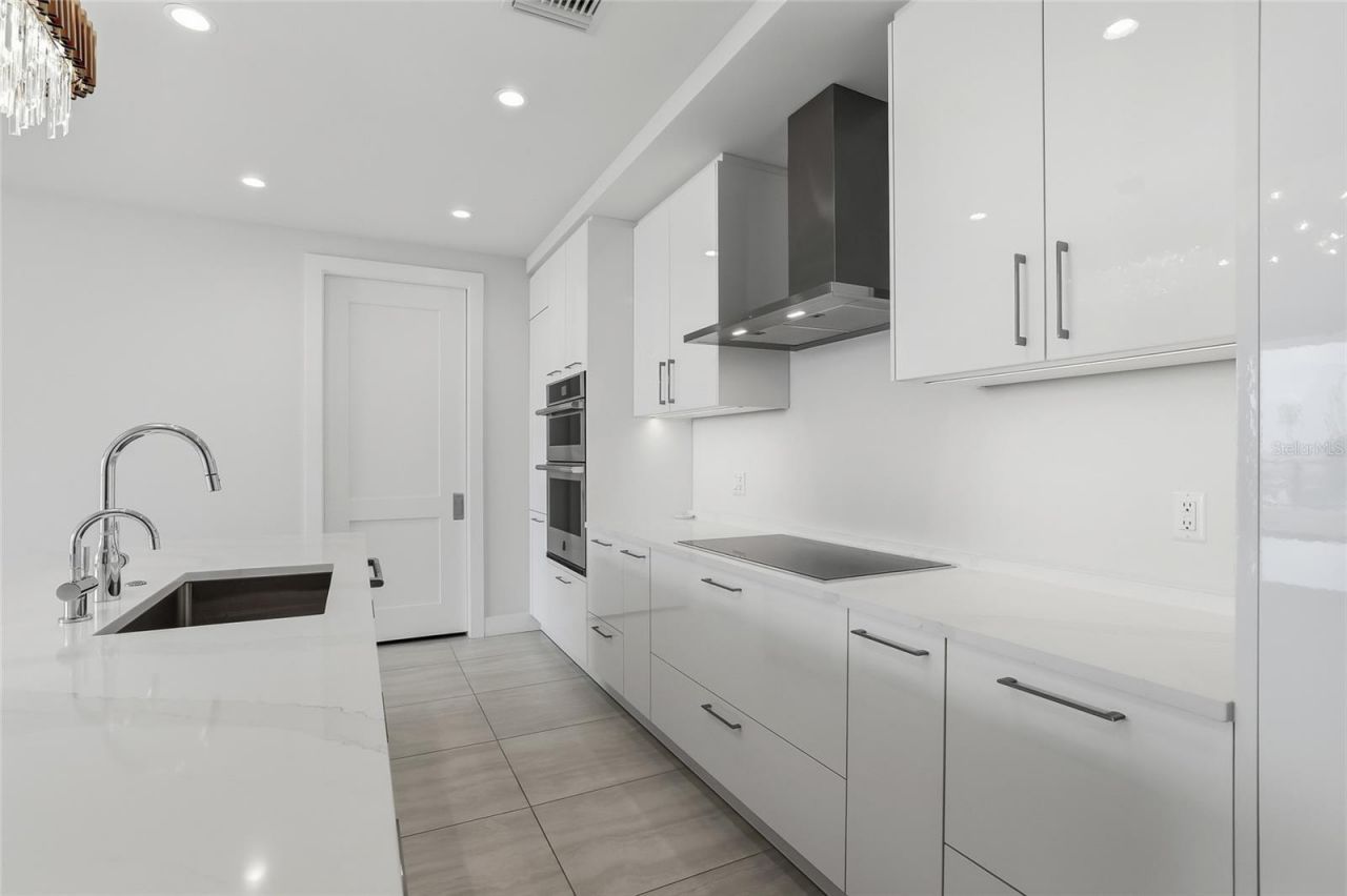 301 1st Street S, Unit 802, Saint Petersburg, FL 33701 Photo