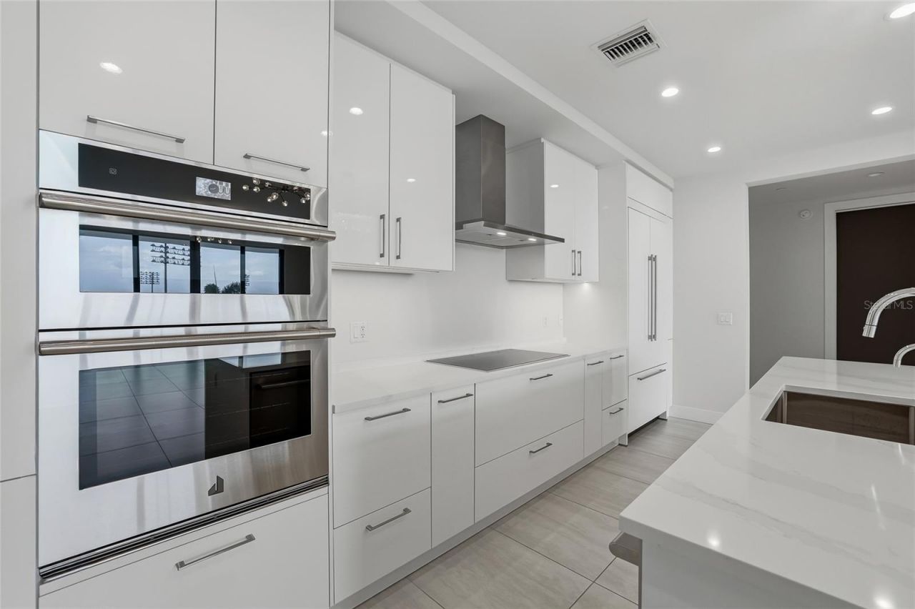 301 1st Street S, Unit 802, Saint Petersburg, FL 33701 Photo