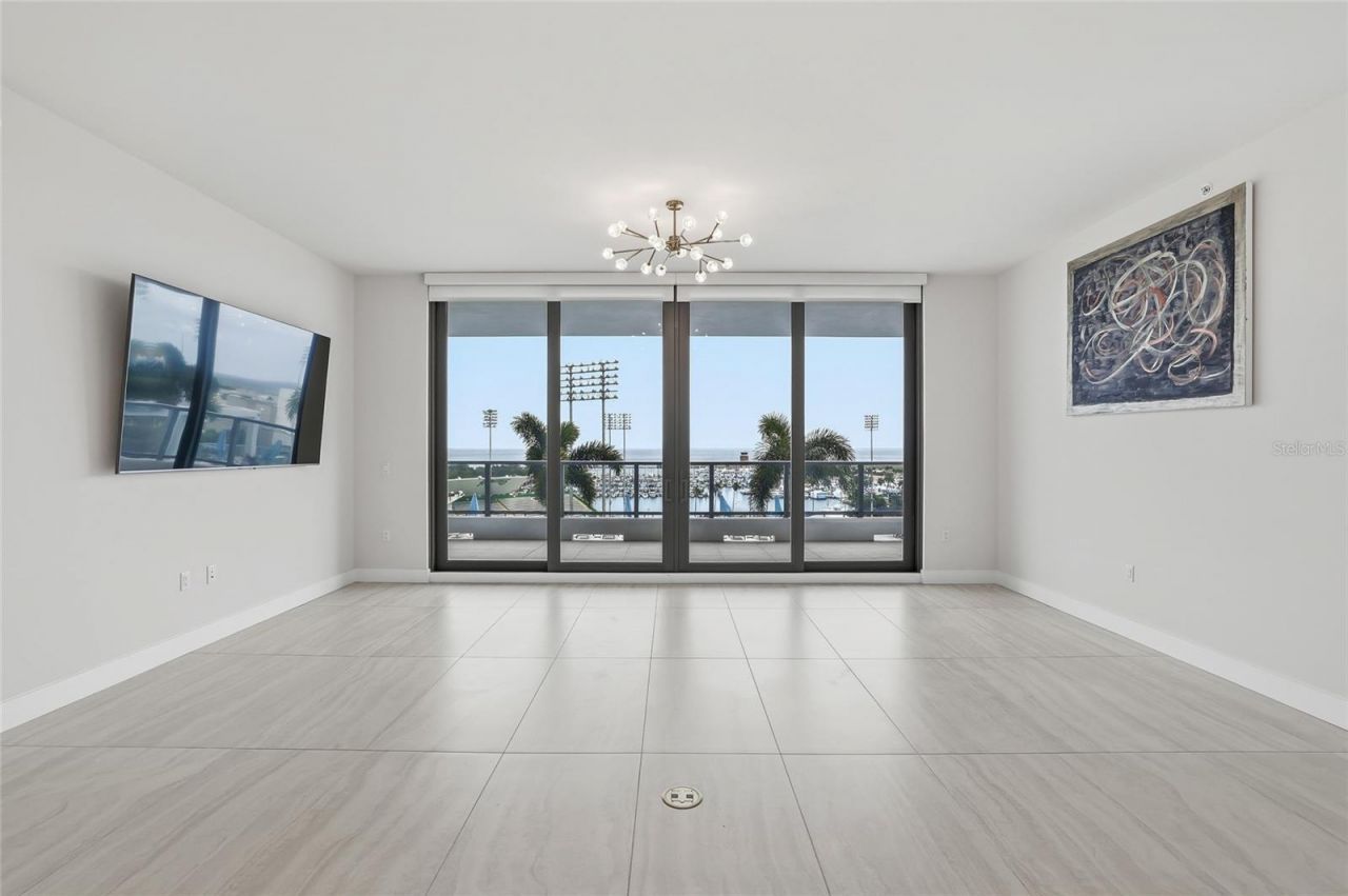 301 1st Street S, Unit 802, Saint Petersburg, FL 33701 Photo