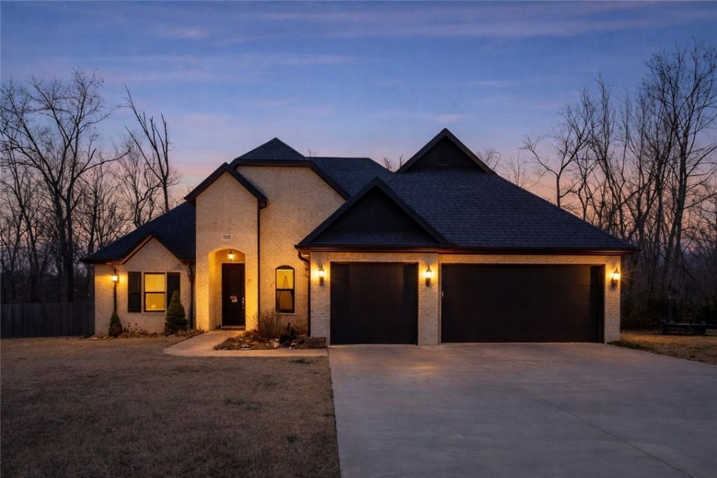 12424 Wildwood Drive, Rogers, AR 72756 Main Photo